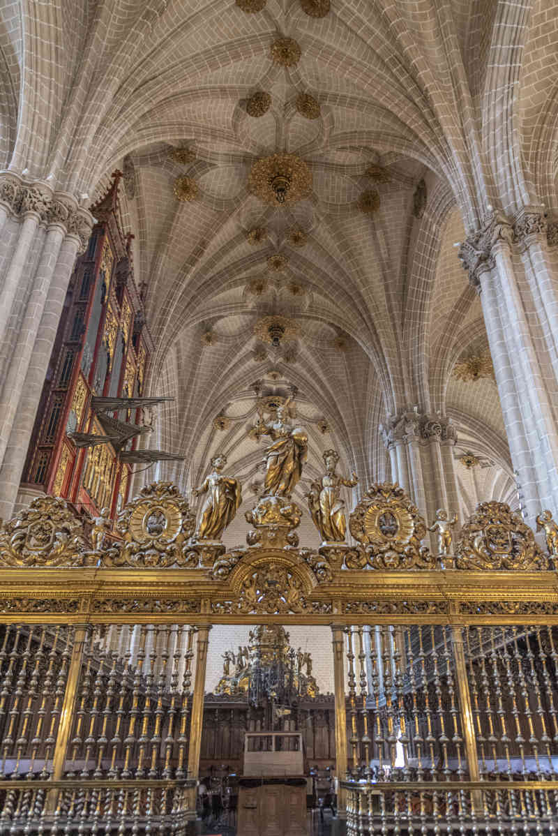 Zaragoza 039 - catedral del Salvador (la Seo).jpg